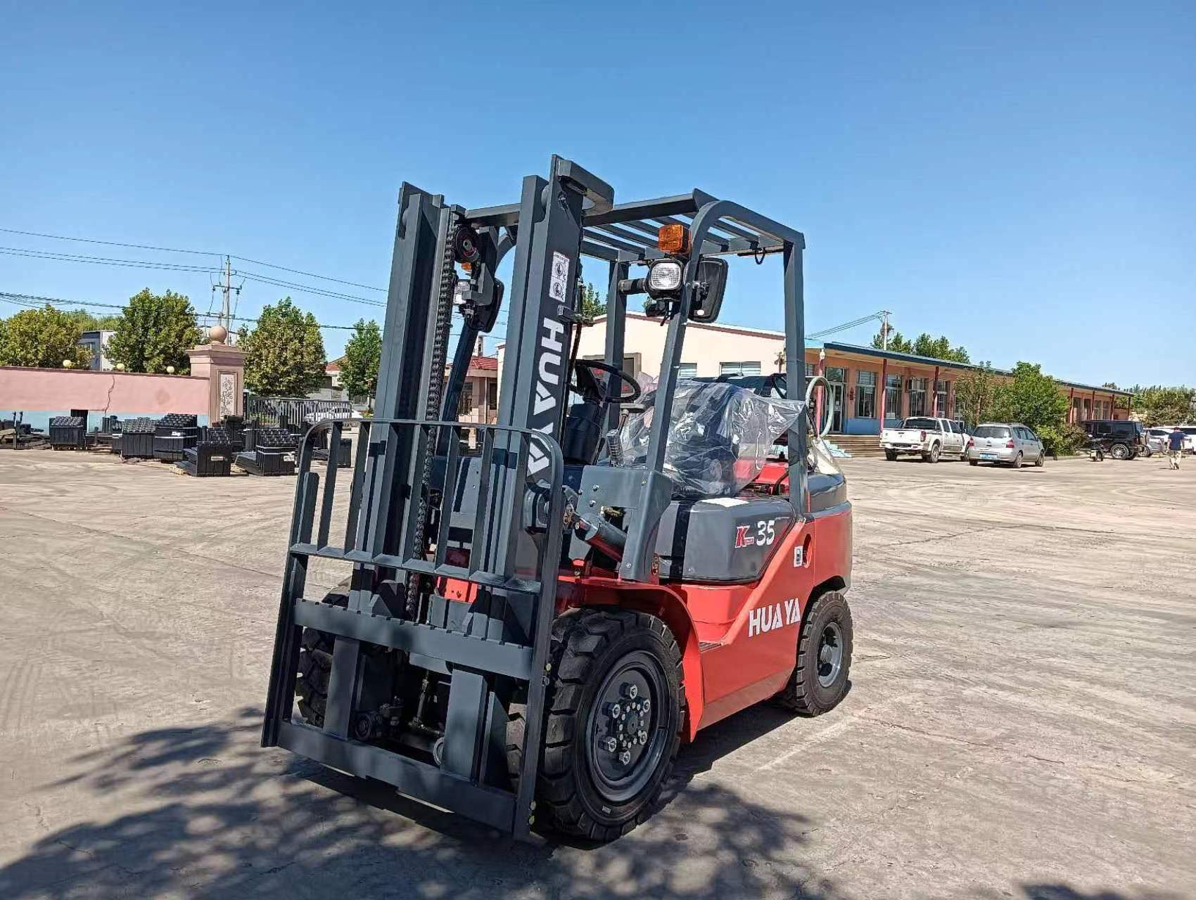 High quality forklift gas propane 3 ton 3.5 ton Fully hydraulic Nissan engine 4x4 forklift with triplex mast Side shifter