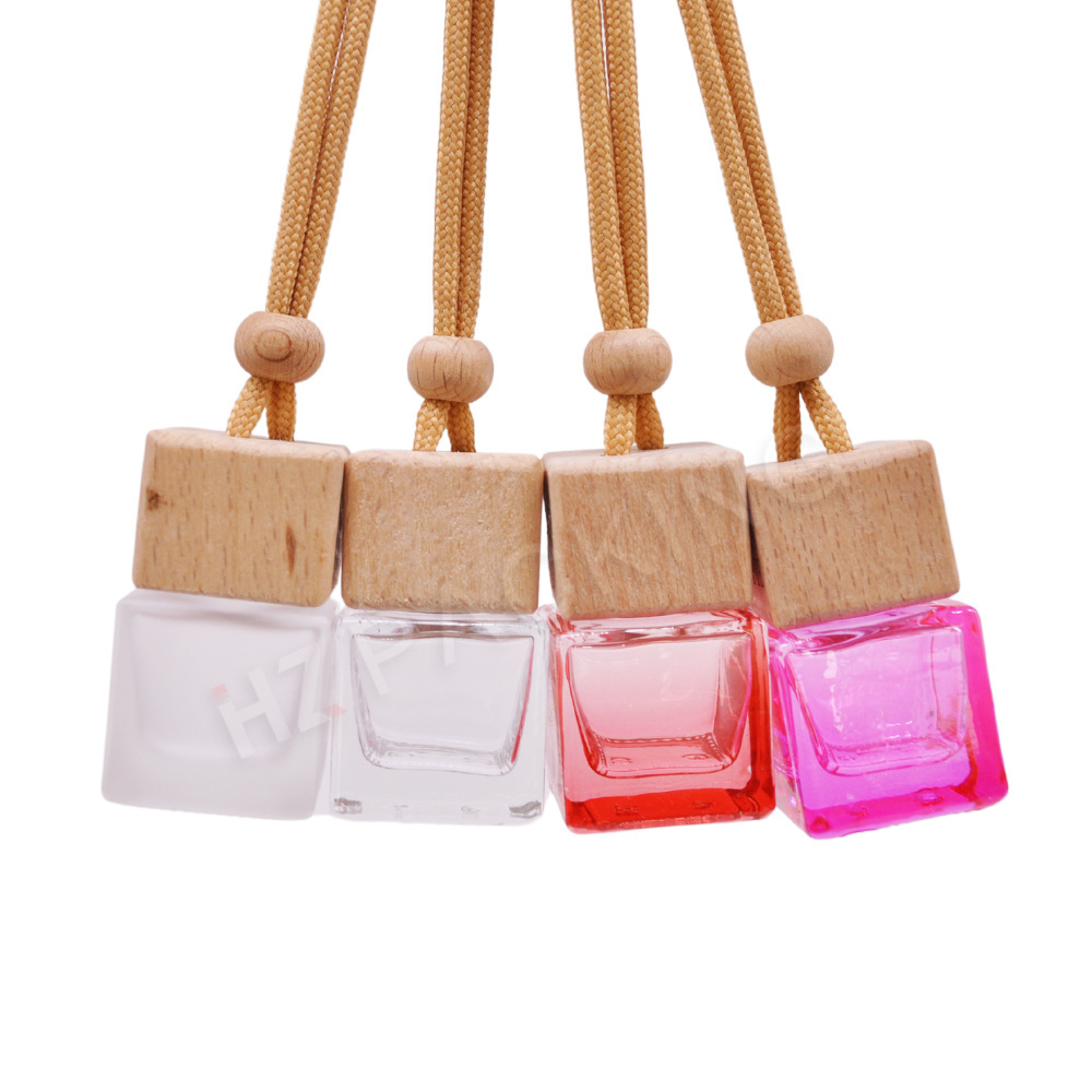 Wholesale Wood Hanging Car Aroma Diffuser 8ml Air Freshener Cube Clear Car Hanging Perfume Bottle With Wood Cap