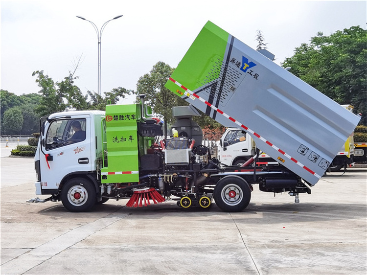 ISUZU KV600 8000 Liters Vacuum Road Sweeper Cleaning Truck with Water Tank for City Street and Airport Runway