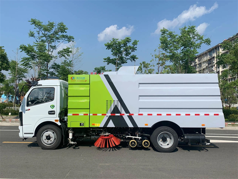 Factory Direct Sale 5 cbm Cleaning Water tank and 5 cbm High Pressure Road Sweeper Truck Street Sweeping Machine