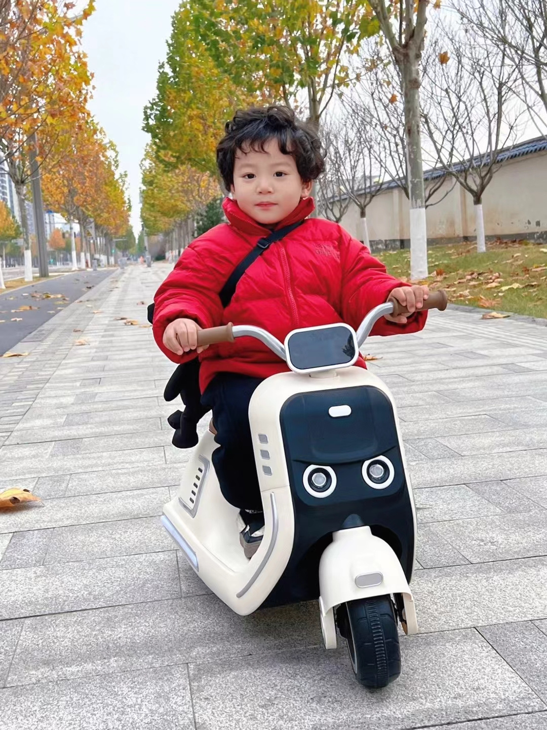 China factory kids electric power toys cars electric ride on 12v battery operated vehicles tricycle