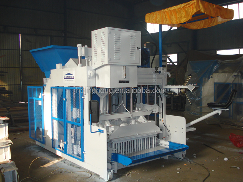 QTM 10-15  Concrete Cement Block Brick Making Machine for Sale Egg Laying  Diesel Engine Mobile Blocking Machine