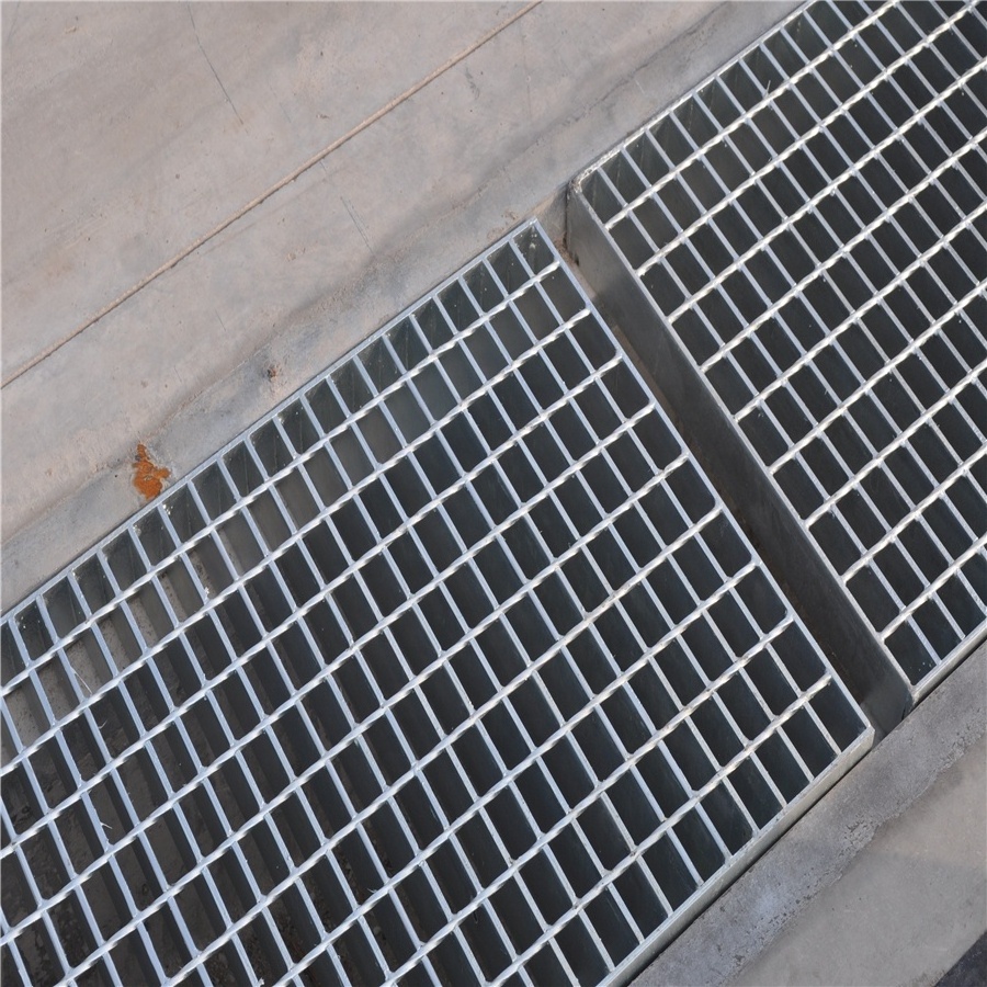 water drainage rain  gutter with stainless steel grating cover Factory