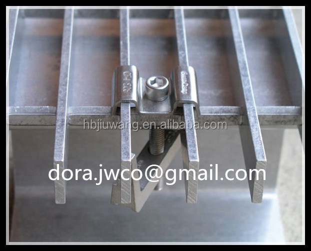 Hebei Anping Jiuwang ISO 9001 carbon steel galvanized grating clamp