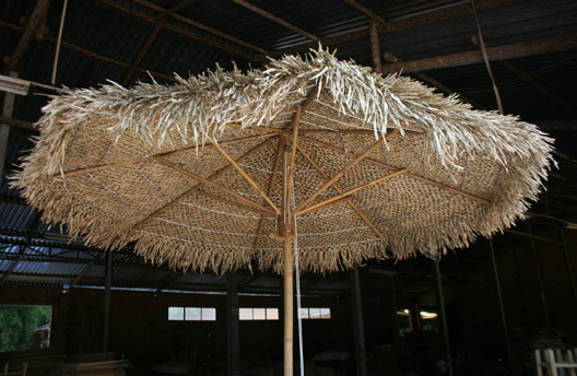 High quality Artificial Roof Reed Tiles Plastic Roof Palmex Thatch Water Rattan Plants Shingle Leaf Thatch Umbrella