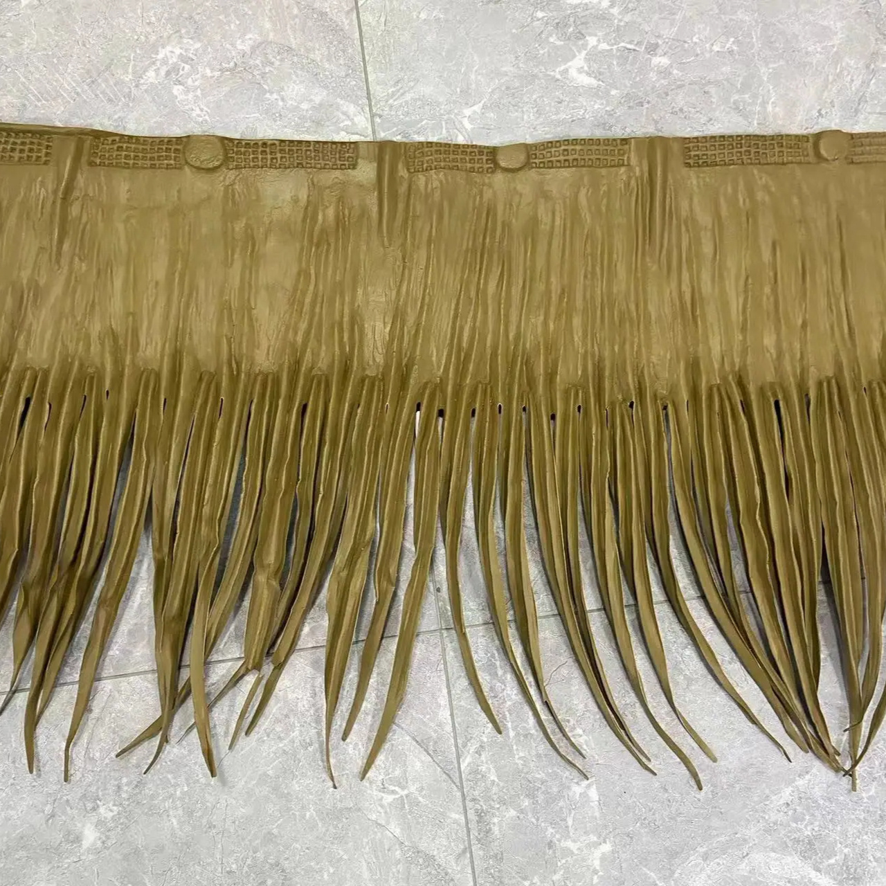 High Quality Artificial Palm Leaf Synthetic Palmex Thatch for Gazebo Roof Tiki Hut or Resort Roofing