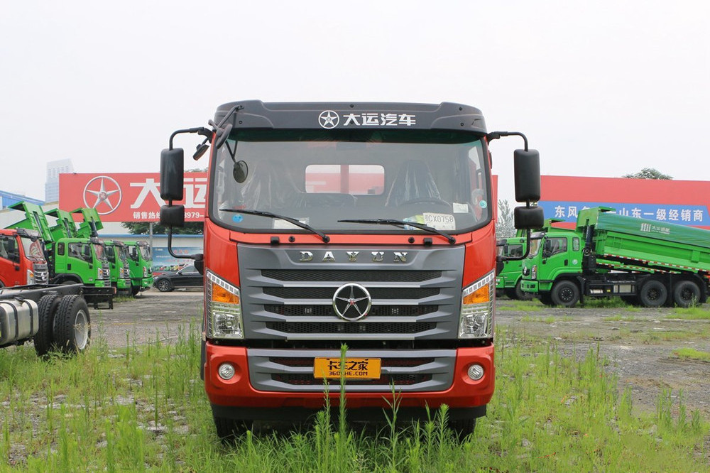 7.655x2.5x2.77m dimensions double cabin steering axle towing truck hydraulic lift truck bed