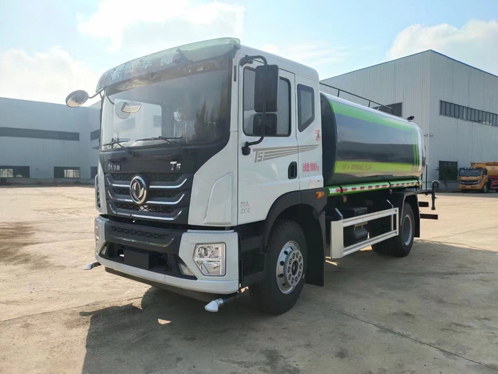 Dongfeng D9 cabin 15000 Liters Water Tanker Bowser Sprinkler Transport hot water Tank Truck Price