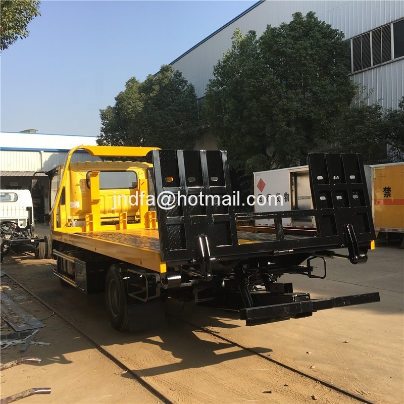 High quality Mobile slide flat bed recovery truck 4 ton road marking truck for sale