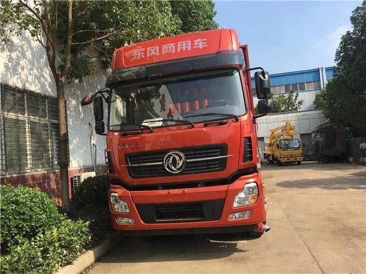 Dongfeng Tianlong 6x2 Liquefied gas cylinder van truck sales