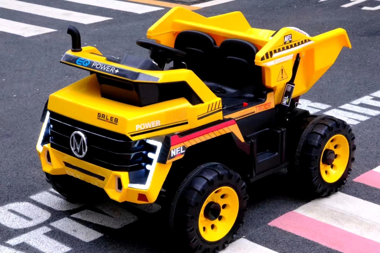 The best selling12v 2seat Bluetooth remote control kids Construction trucks,  kids tractors ride on car