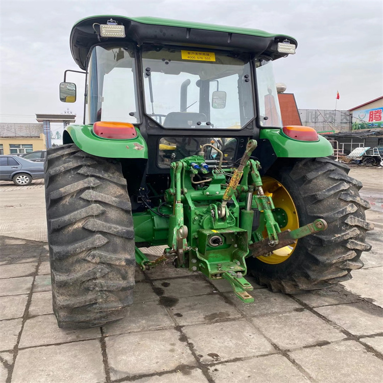 Powerful Jo hn De ere 185 HP four-wheel drive farm tractor