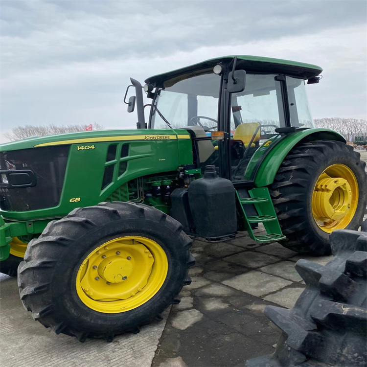 Powerful Jo hn De ere 185 HP four-wheel drive farm tractor