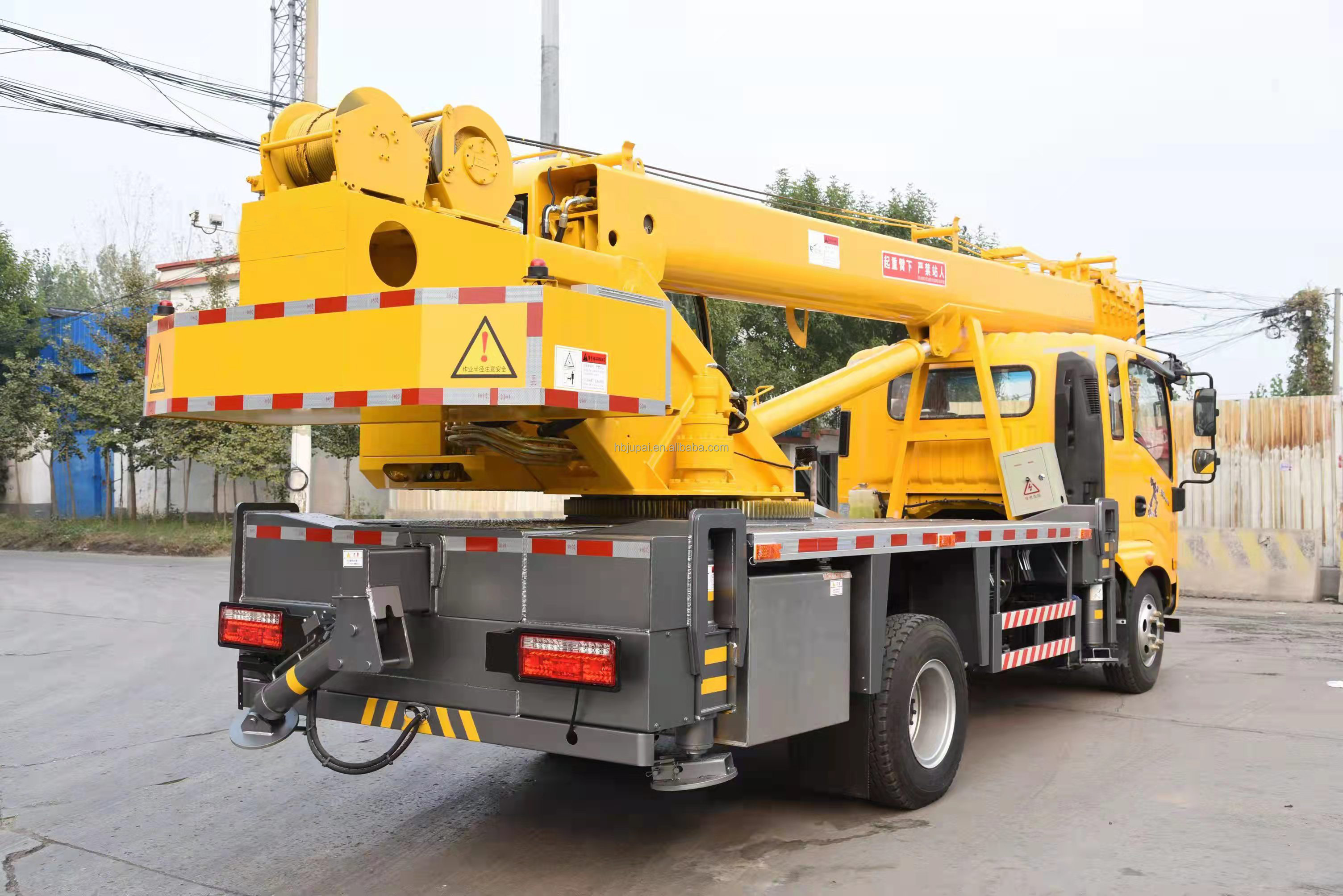 mini truck mounted crane 8ton 16ton telescopic towable trailer truck mounted crane truck with crane