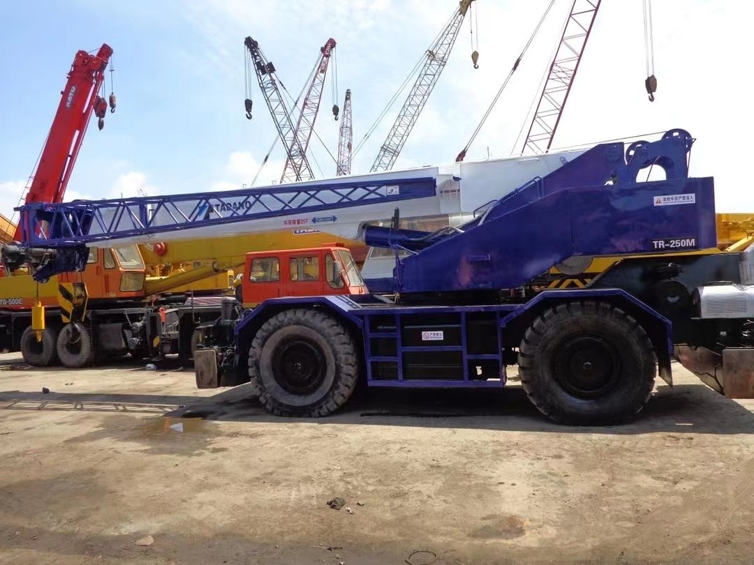 Used Japanese Tadano Crane TR-250m 25t 25ton Tadano Rough Terrain Crane