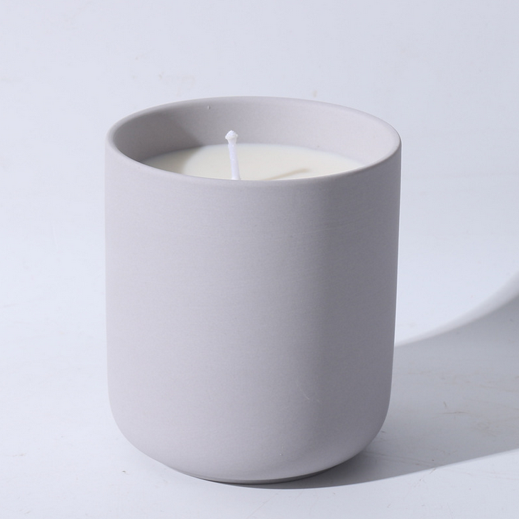 Wholesale Customized ceramic massage candle different color ceramic candle jars with spout