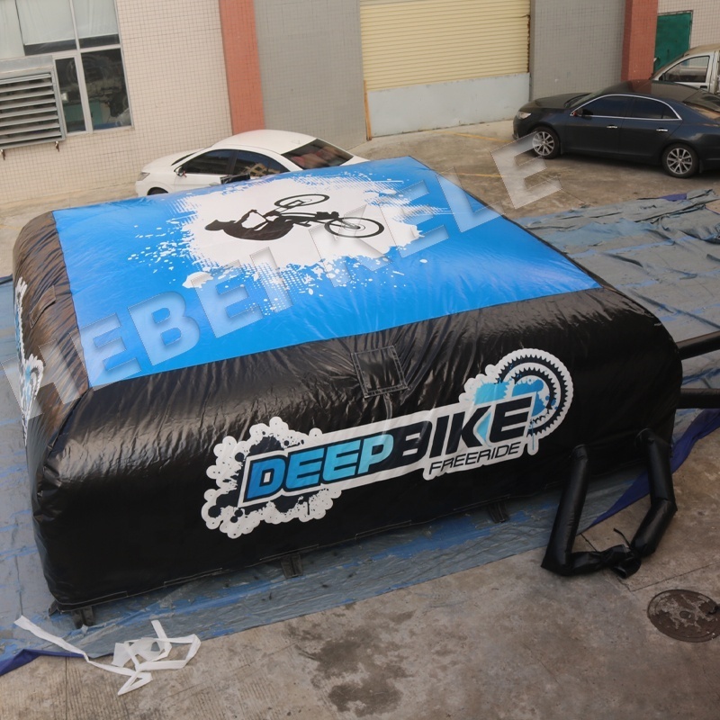 Custom outdoor small size inflatable foam stunt landing airbag for trampoline park