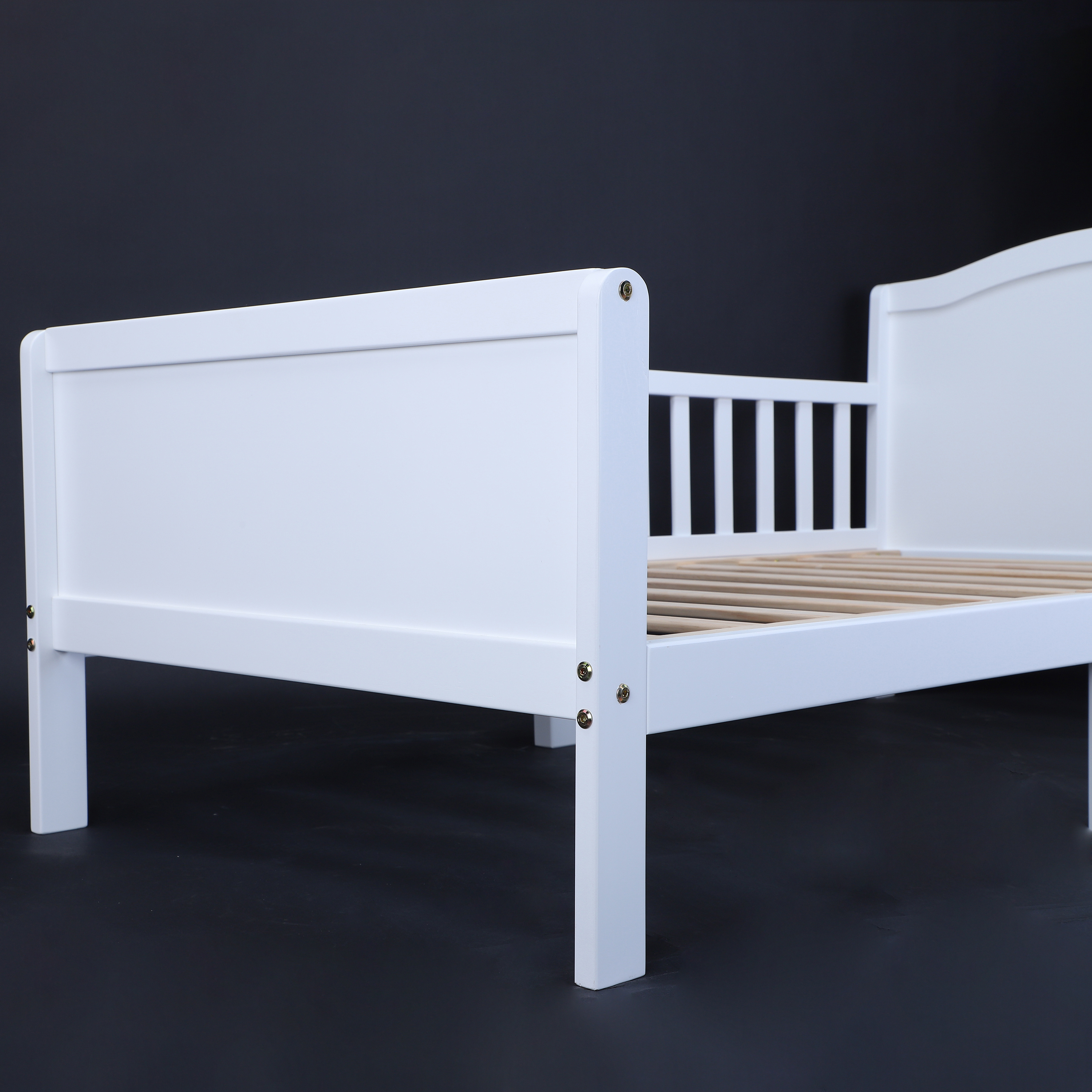 Chinese factory direct selling bedroom bed furniture high-grade wooden children's toddler bed floor bed