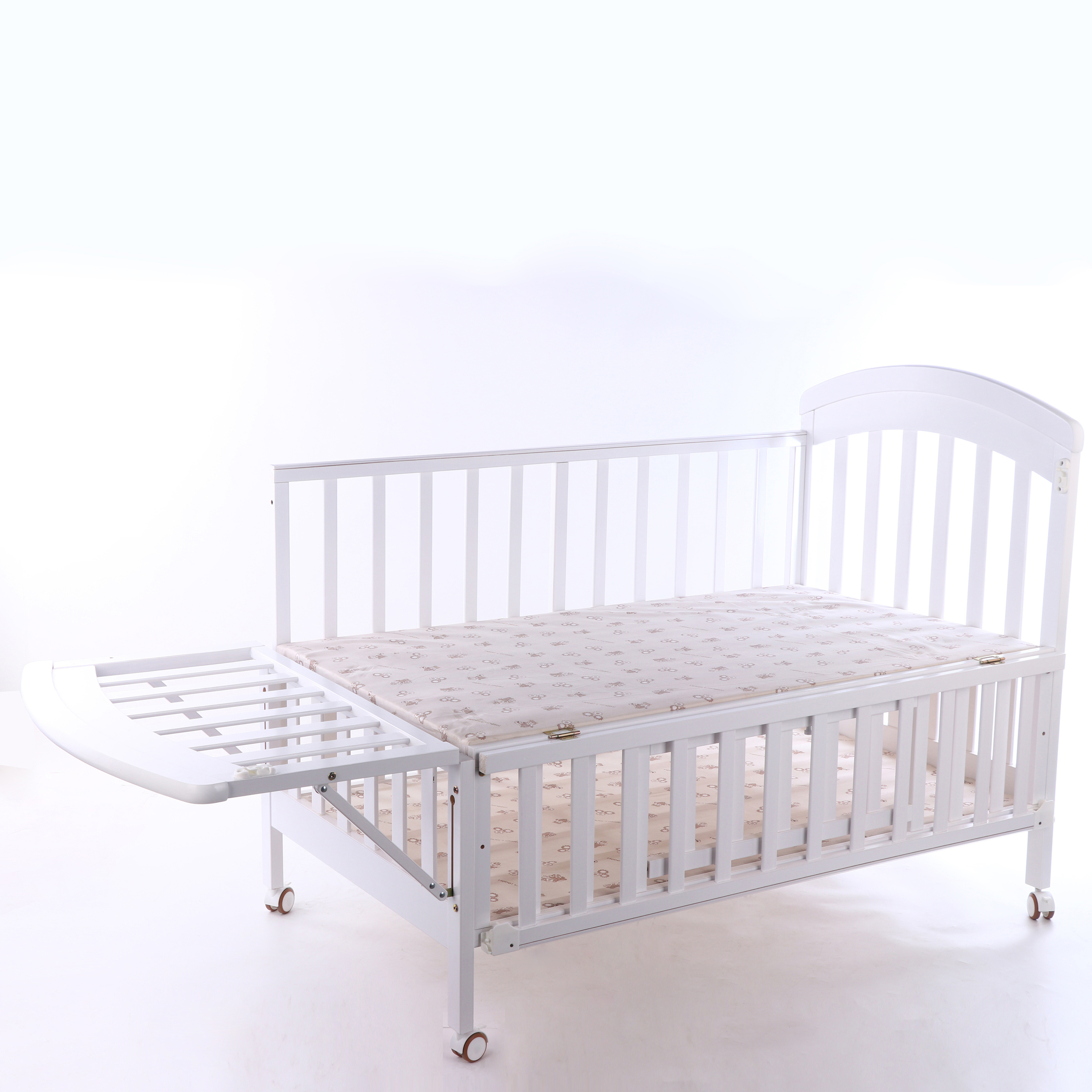 High quality rocking newborn crib baby wooden bed crib white paint crib