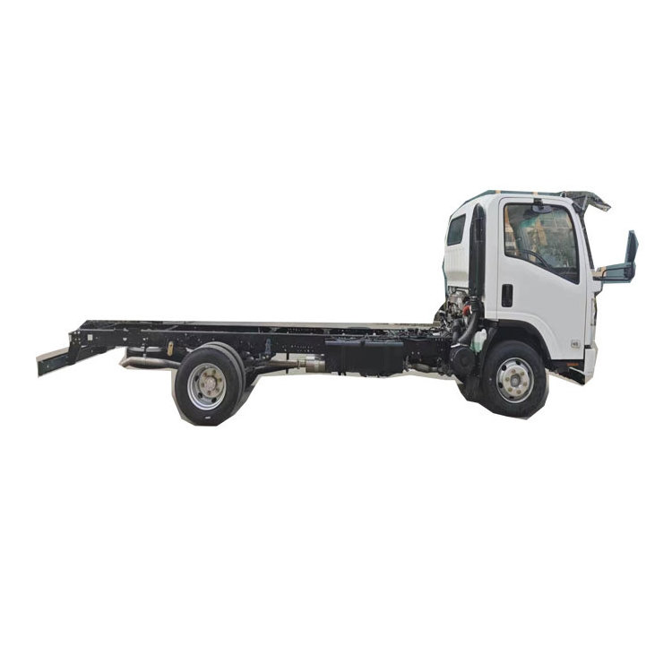 very  good  ISUZU  700P   4*2  drive  new  chassis