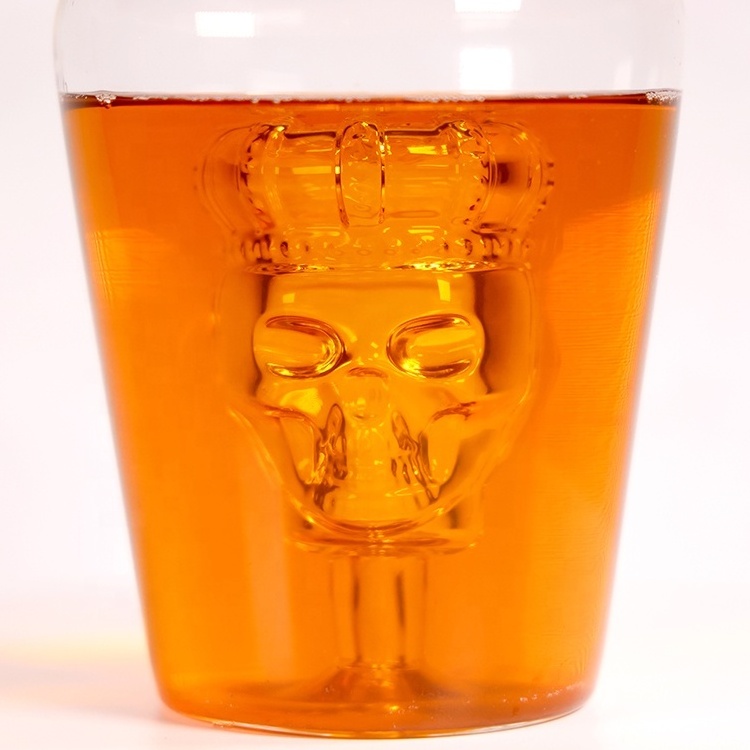 Large Size Skull Head Vodka Shot Whiskey Wine Drinking Glass Bottle Decanter Skull Shaped Wine Bottle