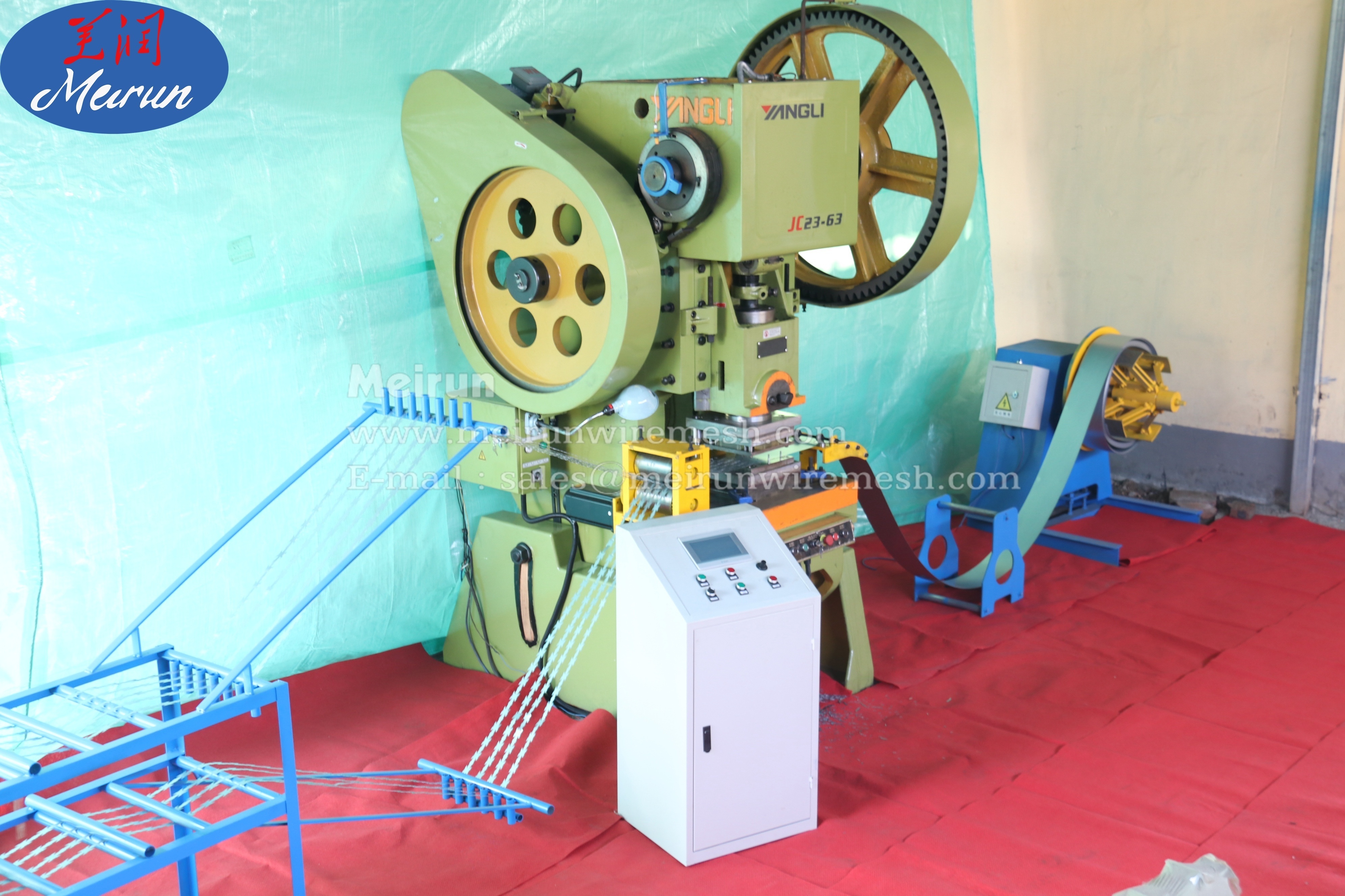 Razor Blade Making Machine Manufacturing Equipment Concertina Iron razor Barbed Razor Wire Making Machine For Sale