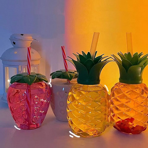 MAYSURE High Quality 500ml Plastic Pineapple Strawberry Shaped Cup With Straw Cute Milk Tea Cup Portable Juice Bottle