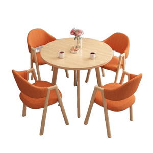 Juego de mesas y sillas tavoli e sedie da bar wooden round dining table set kitchen dining set coffee shop tables and chairs set