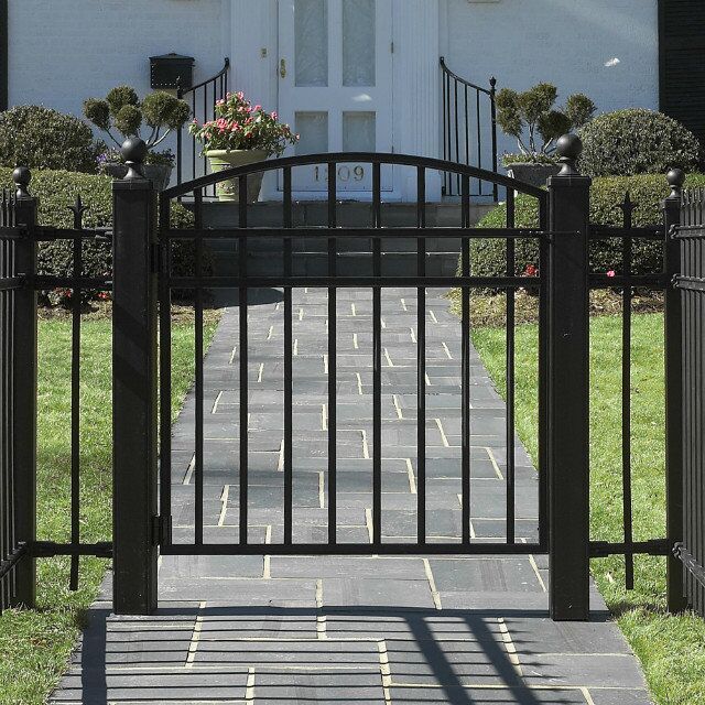 2018 Best Selling Simple Metal Pipe Main Gate Designs