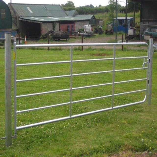 Outdoor Horse/Sheep/Cattle Livestock Farm Fence /stockyard corral panel yard gate for hot sale