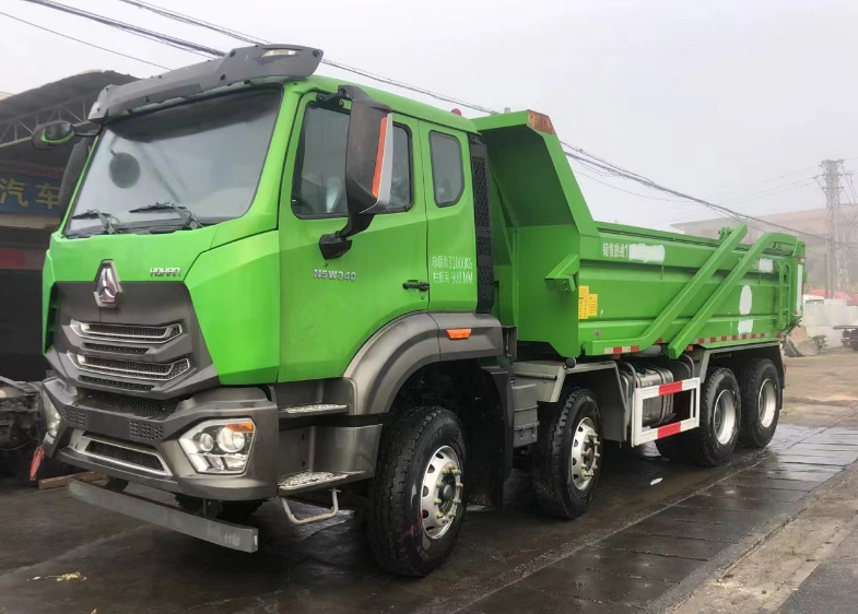 sinotruk Howo Dump Truck 8x4 12 Wheeler 40 Ton new howo dump truck with low price