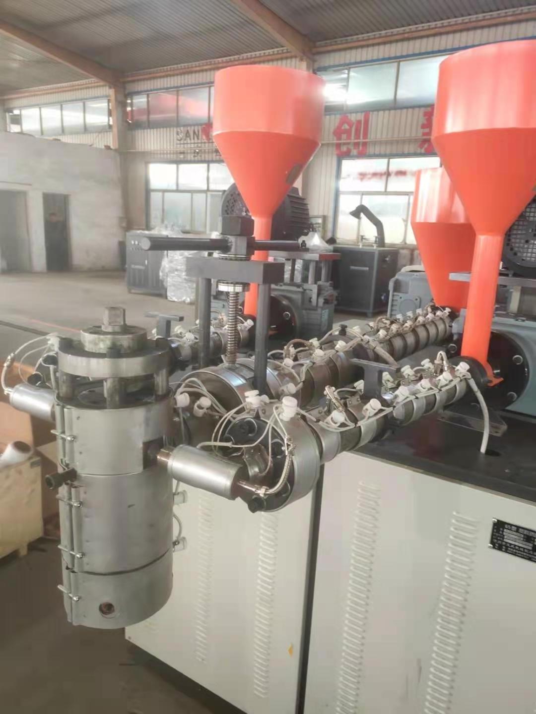 High-Quality Fully Automatic Plastic Bottle Making Machine Pet Plastic Pet Bottle Blowing Machine