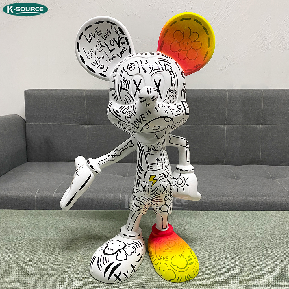 Factory sale Hotel Home Indoor decor High Quality Hand-painted Resin Bearbrick Statue