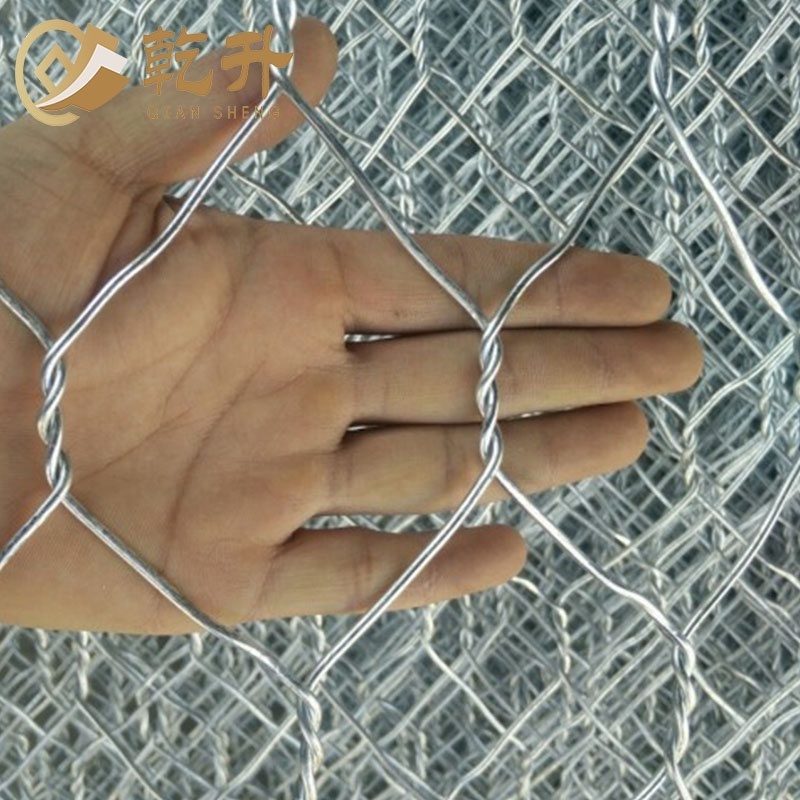 Galvanized PVC Plastic Coated Triple Twist Hexagonal Wire Mesh For Rabbit Cage Poultry Chicken Fence Netting