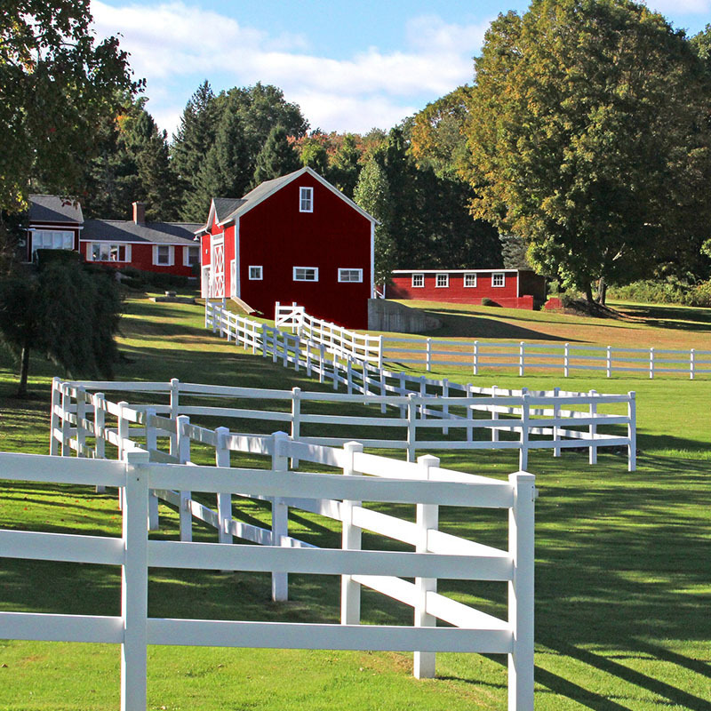 White 100% Vinyl Horse Paddock Fence PVC Horse Fence No Cracking No Warping 3-Rail PVC Guardrail Fences