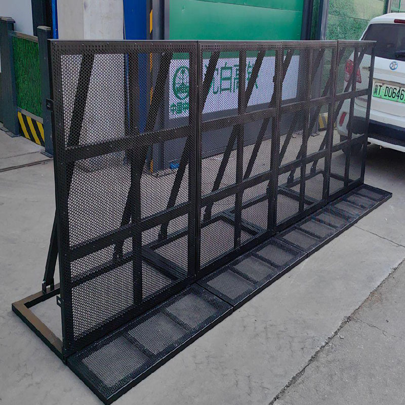 Construction Site & Sporting Events Crowd Control Barrier Parades & Outdoor Festivals Fencing Trellis & Gates