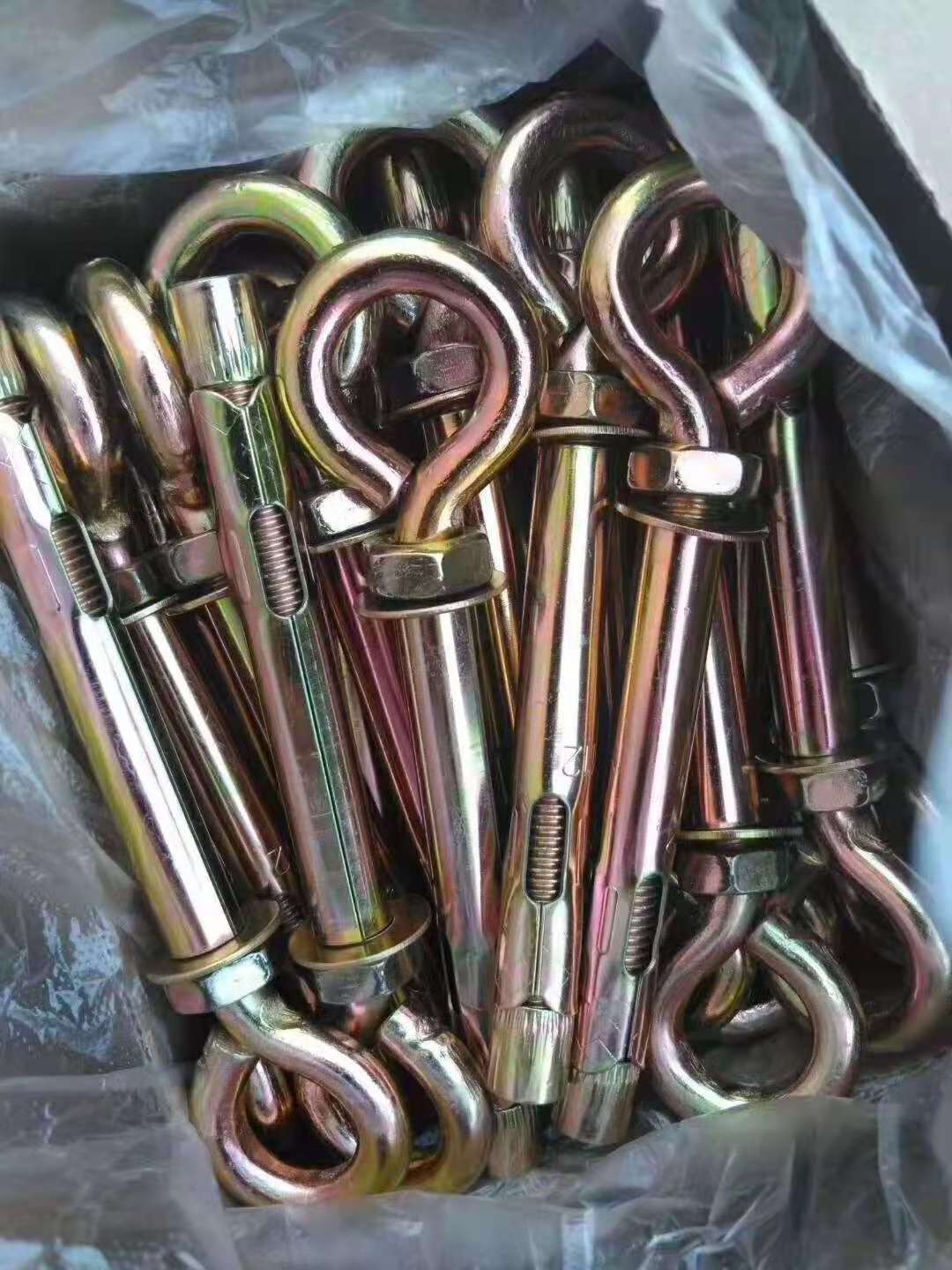 Factory Price Good Quality Zinc Plated Carbon Steel Yellow Sleeve Anchor Bolt Eye Bolt Anchor