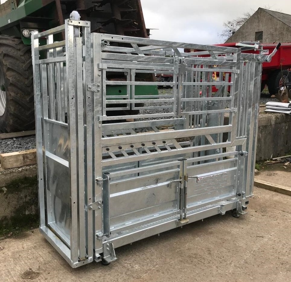 Heavy Duty Portable Cattle Headlock Panels / Crush Cattle Handling Equipment