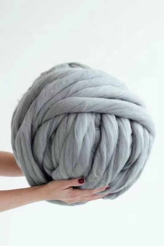 Wholesale dyed or colored wool roving 21-23 micron chunky merino wool baby blanket knitting yarn