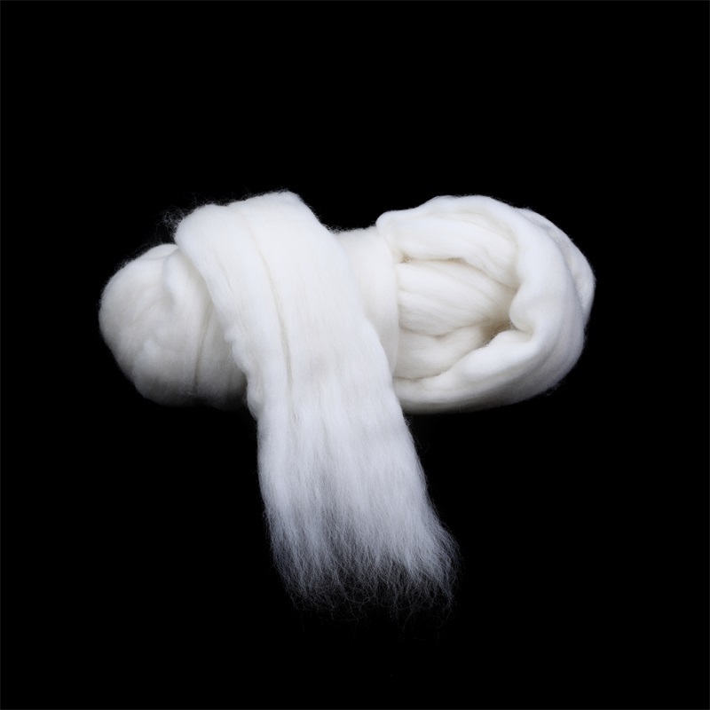 Wholesale dyed or colored wool roving 21-23 micron chunky merino wool baby blanket knitting yarn