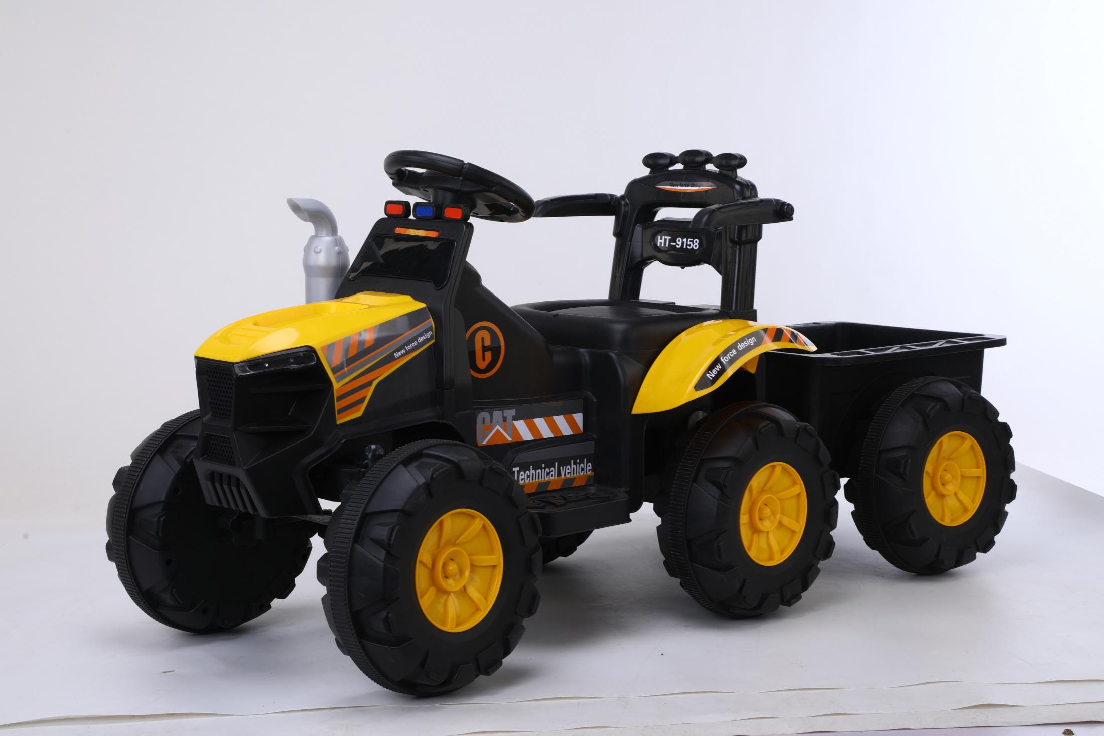 Wholesale Cheap Top Quality Kids Electric Pedal Tractor with Tailer Children Toy Car Ride on Car for Kids to Drive Battery 30kg