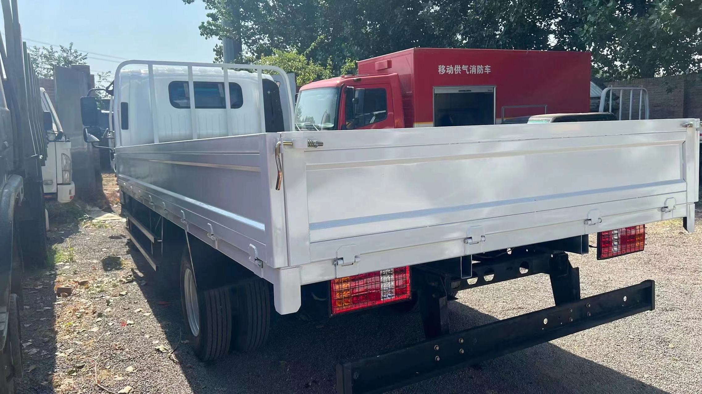 Good Condition ISUZU Used Truck 4*2 Diesel Camion Isuzu De 5-8 Toneladas