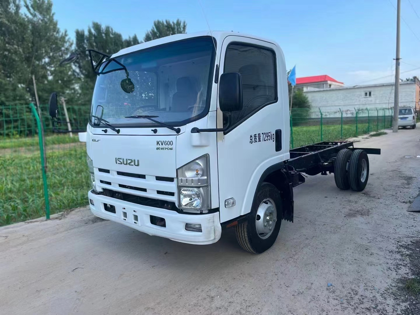 Brand ISUZU Diesel Engine 5 ton light cargo truck