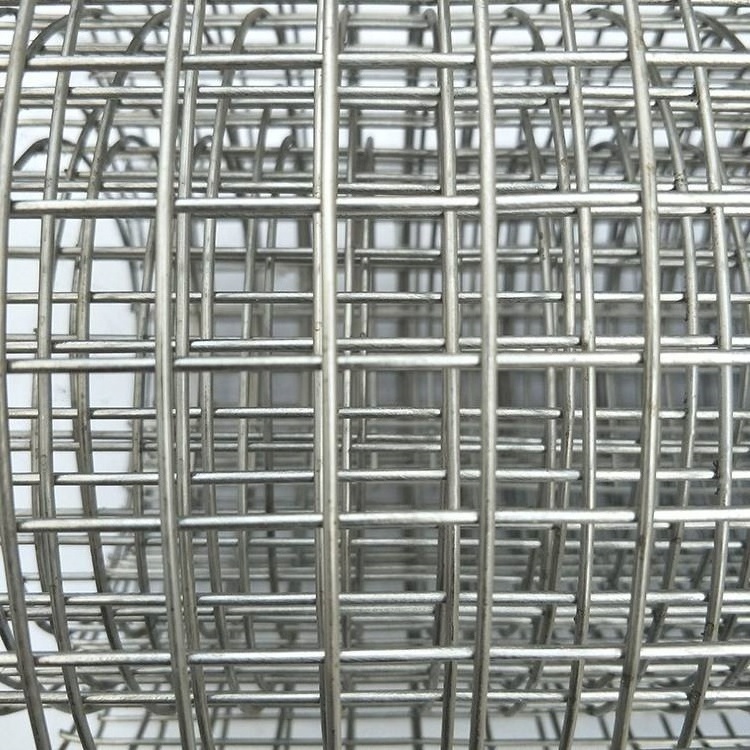 Factory high-quality 1/4 inch 1/2inch wire mesh stainless steel welded  wire mesh/wire mesh welded netting