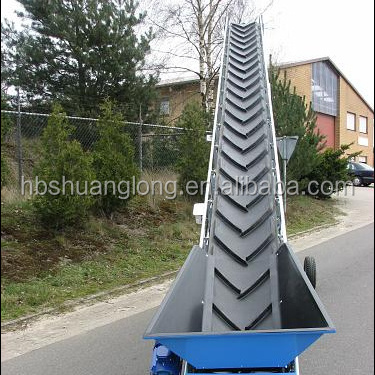 Vulcanized spliced endless chevron pattern rubber conveyor belt