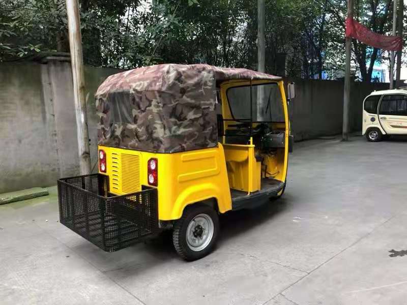 Hot selling Indian Tuk Tuk Moto taxi 150cc  Motorized Passenger tricycle in South America