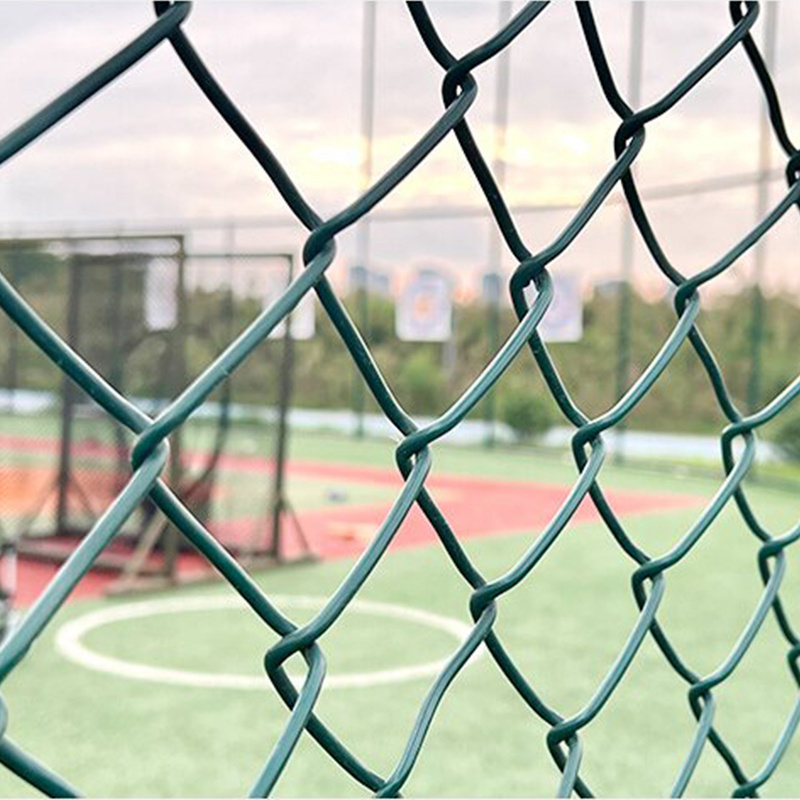 Sports field garden galvanized pvc coated 1x1 wire mesh fencing steel chain link fence roll 50ft