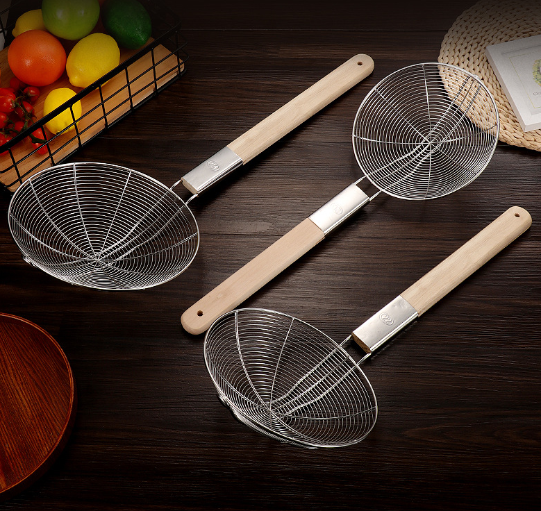 22 24 26 28cm Wire Skimmer stainless steel Strainer Colander with wooden handle