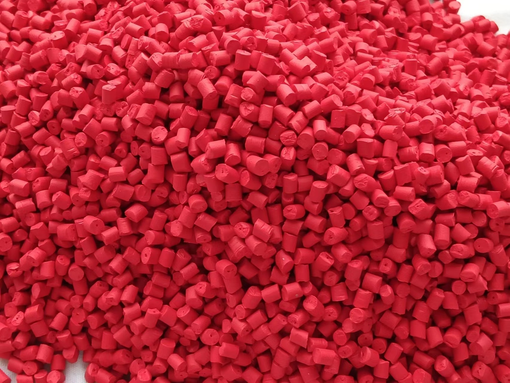 Cheap Price PBT Resin Emissions High PBT Glass Fiber 30% Pellets Granules PBT-Gf30 Plastic Material