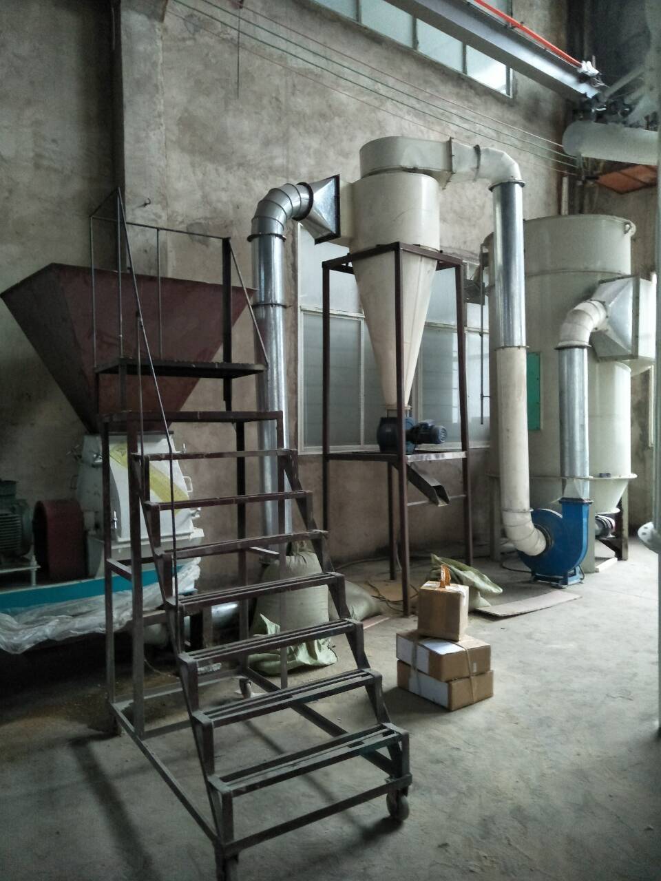 Top Quality Hammer Mill Crusher Machine maize corn grinding hammer mill for sale Farm Feeds 2-5T/H soybean bran nut grinder